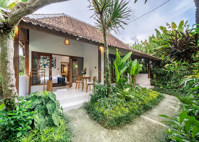 Pensión Bali Dream Garden - Tropical Escape With Pool & 3*